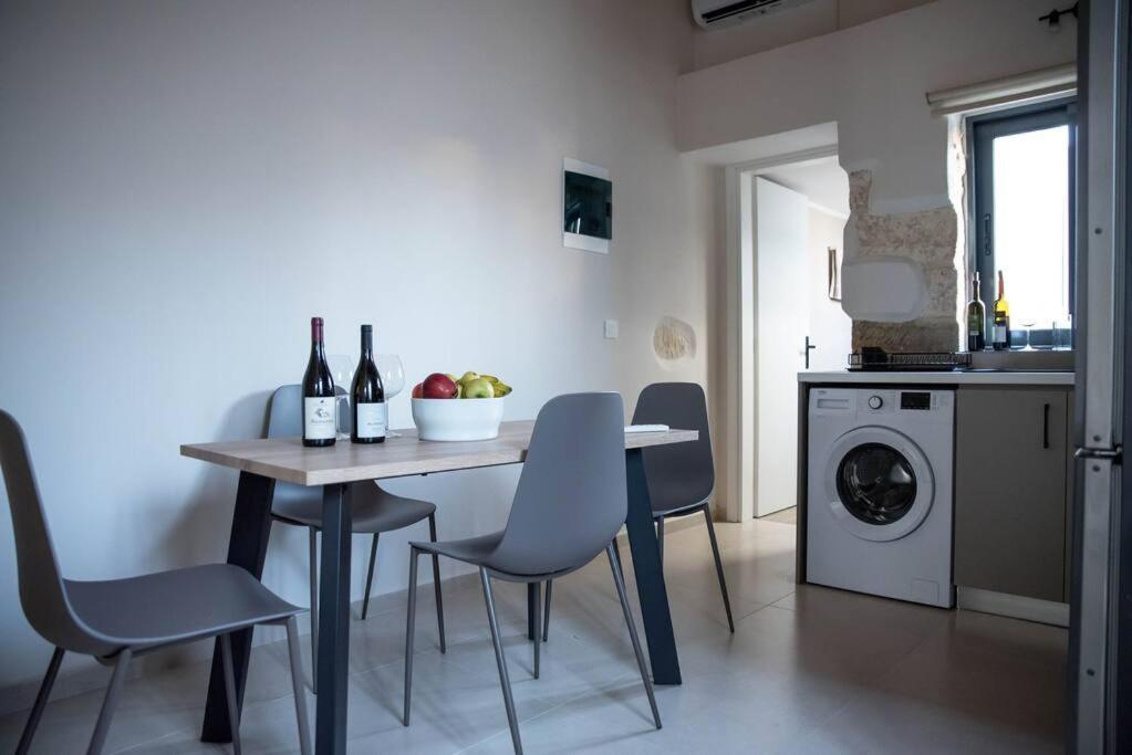 Myra City House Chania  Екстер'єр фото